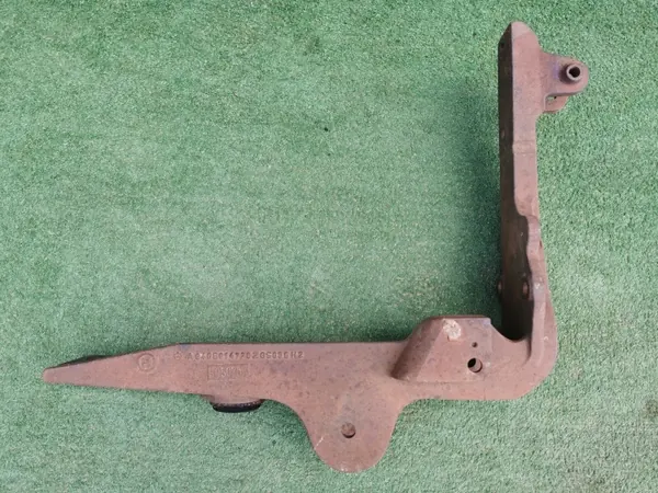 OEM 9408914720 ohjaamon pohjan kiinnike AXOR ATEGO kaatolava image 2