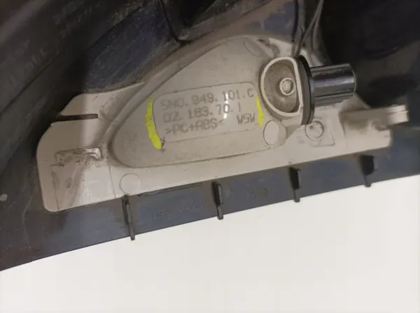 Intermitente de espejo OEM 5N0949101C - Estado usado image 3