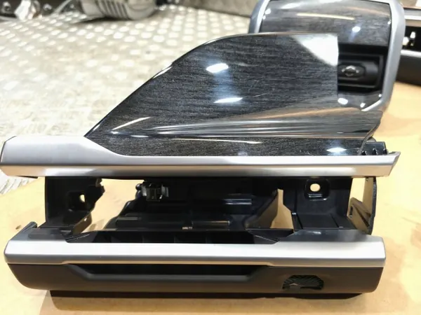 BMW G70 Garniture Console OEM CK46081 - Occasion image 4