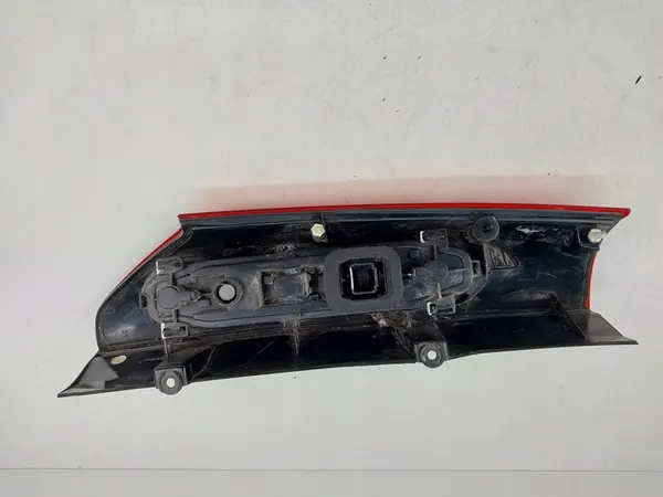 Luz trasera derecha Renault Kangoo II image 4