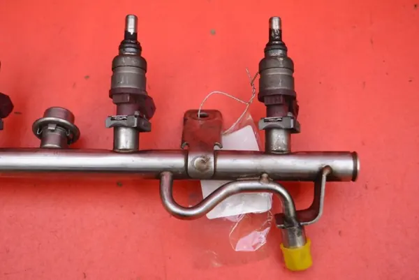 Rail d'injecteur OEM A2710780023 pour Mercedes Classe E image 6