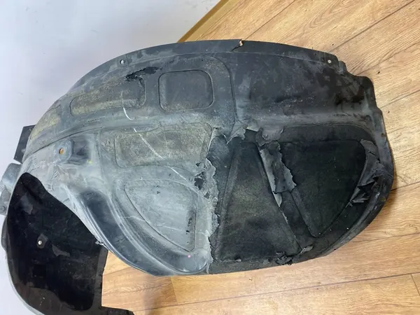 Right Front Wheel Arch Dodge Charger 6.4L 2015+ image 6