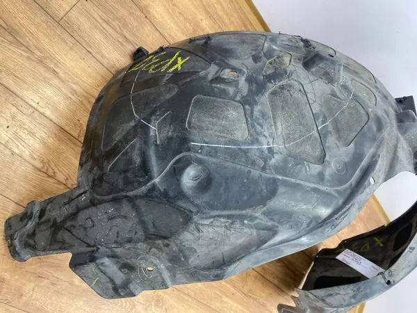 Right Front Wheel Arch Dodge Charger 6.4L 2015+ image 7