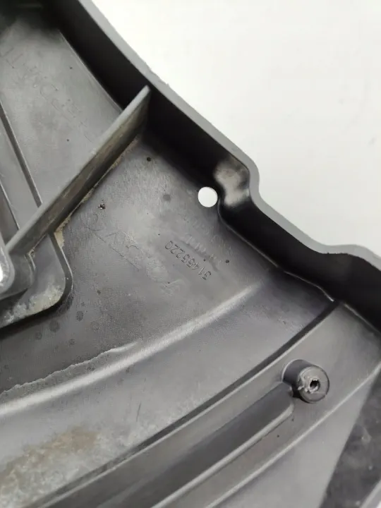 Protetor inferior de para-choques OEM 31455220 Volvo V40 II image 9