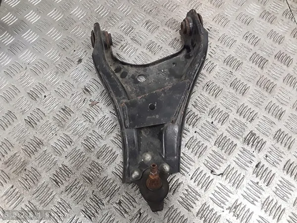 2013 Dacia Duster Suspension Arm 1500 diesel OEM AM-532619 image 2