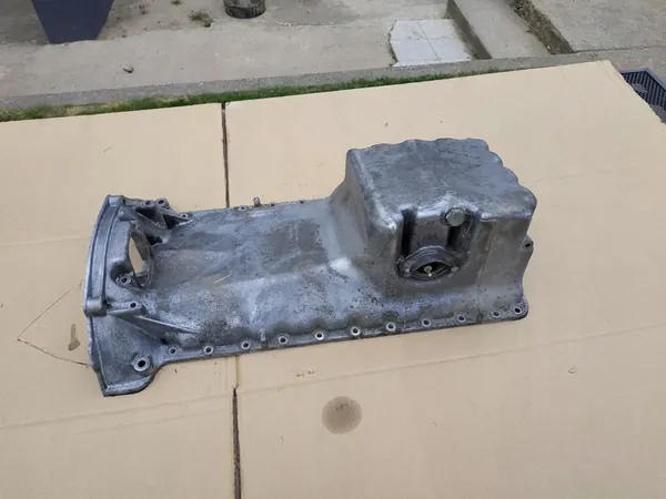 Oljepanna Mercedes 124 W124 2.0 2.3 M102 1020142302 image 3