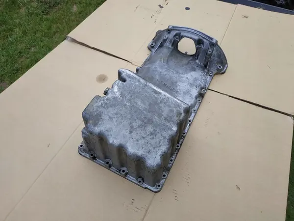 Oljepanna Mercedes 124 W124 2.0 2.3 M102 1020142302 image 4