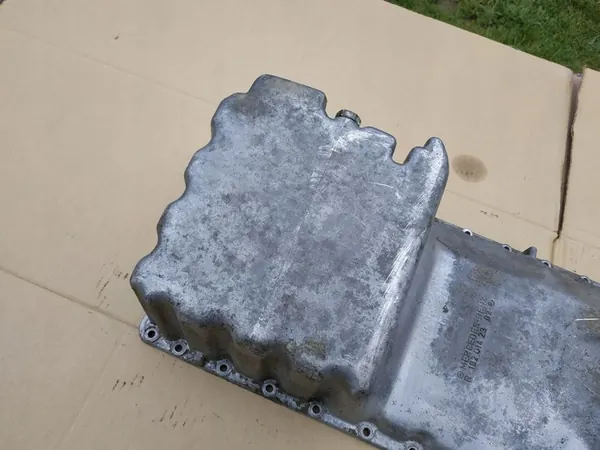 Oljepanna Mercedes 124 W124 2.0 2.3 M102 1020142302 image 5