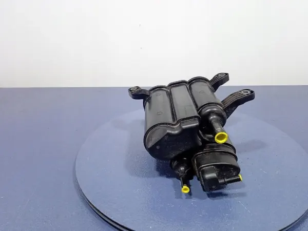 BMW Hiilifilterisäiliö OEM 7475674 X7 G07 image 3