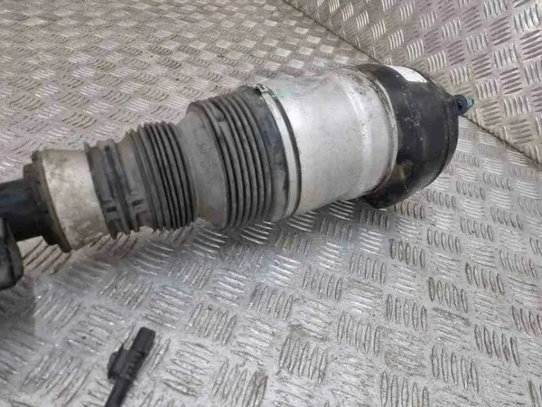 Etuvasen ilmaiskujru OEM A1663204166 Mercedes GLE image 5