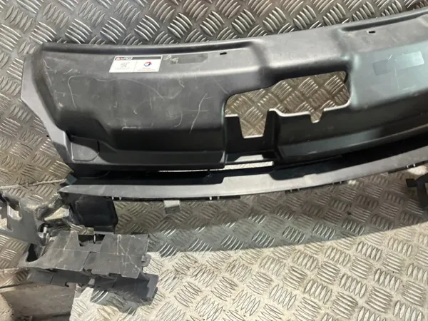 OEM 9810515477 Framstötskåpsförstärkning för Peugeot 208 image 4