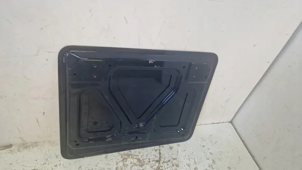 Scania Ohjaamon oven paneeli OEM 0033040 - Käytetty image 3