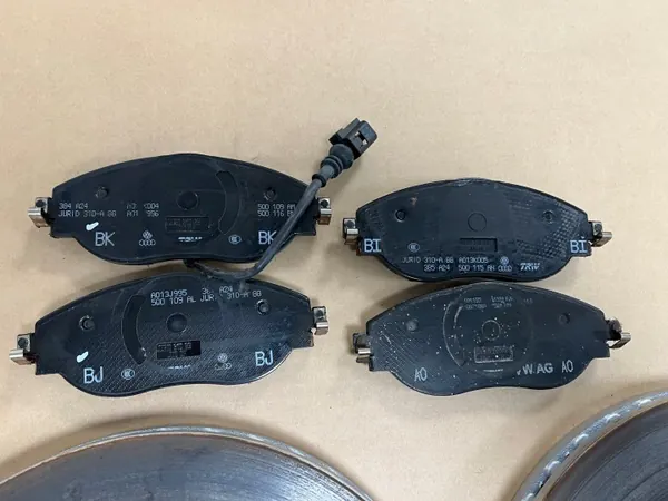 Audi Q3 83A Discos & Pastilhas Dianteiros OEM 5Q0615301G image 4