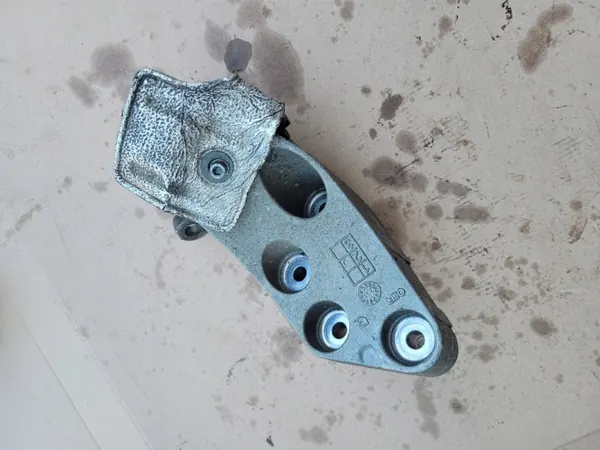 Support Moteur OEM 290119 Droit Maserati Ghibli image 2