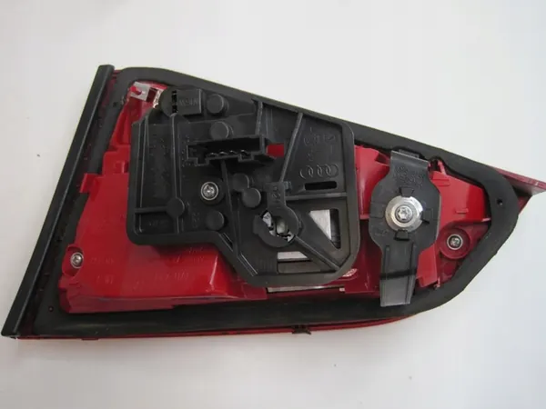 Luz Trasera Izquierda Audi A4 Sedan image 4
