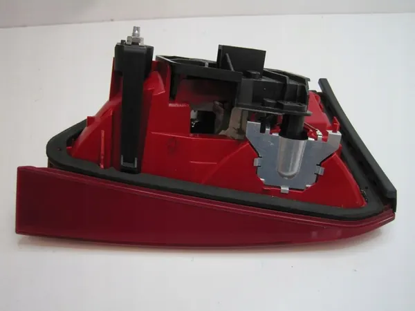 Luz Trasera Izquierda Audi A4 Sedan image 6