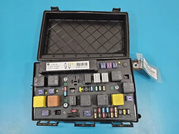 Caixa de fusíveis OEM 13206748 para Opel Zafira B image 3