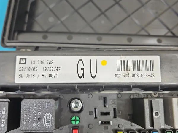 Caixa de fusíveis OEM 13206748 para Opel Zafira B image 4