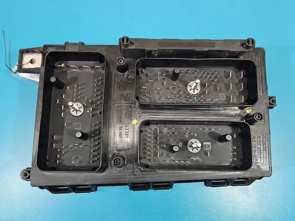 Caixa de fusíveis OEM 13206748 para Opel Zafira B image 6
