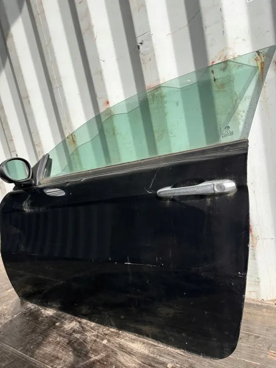 Alfa Romeo GT Etu Vasen Ovi OEM 04 - Käytetty image 4