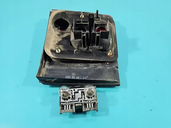 Höger baklykta VW Passat B4 image 9