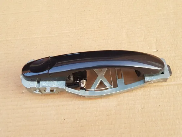 Vasen takaluukun kahva / VW Touran I 2003-2015 / LC9Z image 4