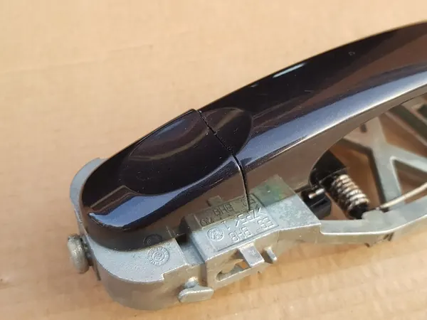 Vasen takaluukun kahva / VW Touran I 2003-2015 / LC9Z image 5