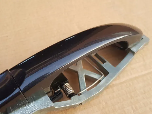 Vasen takaluukun kahva / VW Touran I 2003-2015 / LC9Z image 6