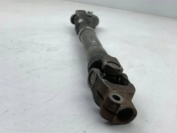 2011 Toyota Auris 150 Universal Joint Drive Shaft / Cross image 5