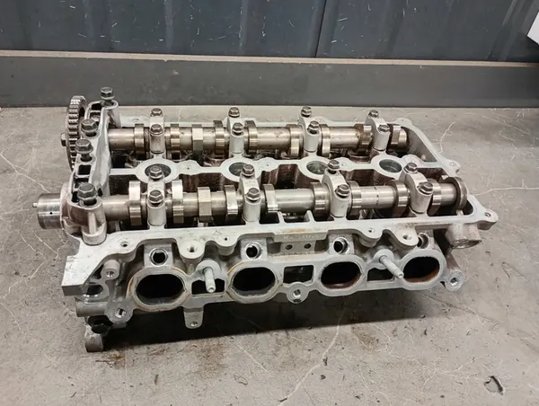 Cylinder Head Kia Venga Hyundai ix20 1.4 16V OEM 24100-2B110 image 3