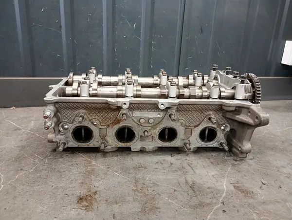 Cylinder Head Kia Venga Hyundai ix20 1.4 16V OEM 24100-2B110 image 5