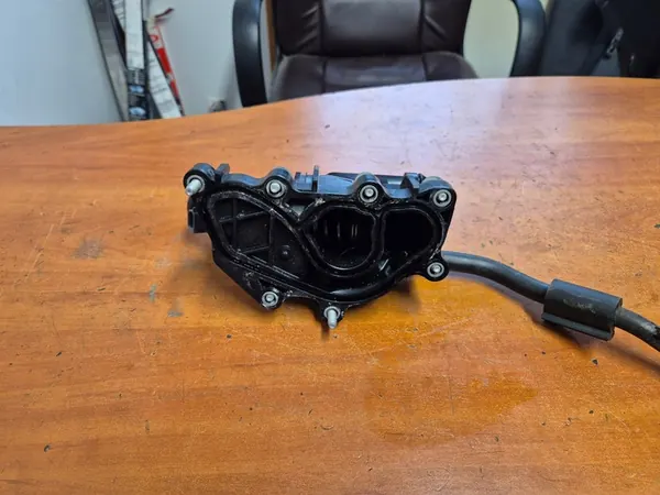 Carcasa de termostato Mercedes Clase A W177 1.3 A2822030175 image 2