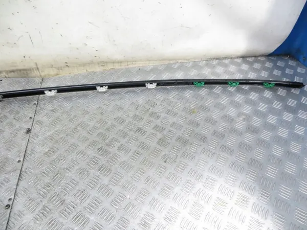 Mercedes W205 kattolista vasen OEM 116/090 image 5