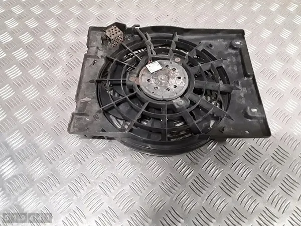 Opel Astra G Jäähdytinpuhallin OEM 9133063 diffuusorilla image 5