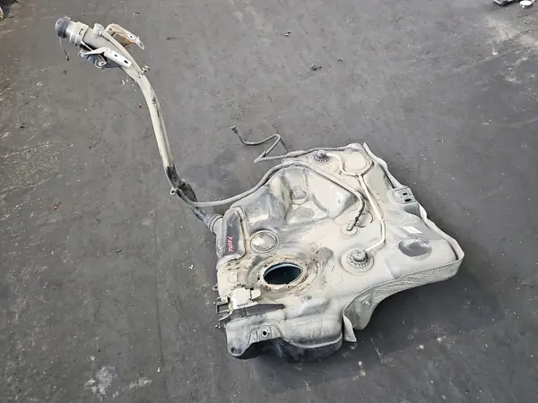 Polttoainesäiliö OEM 5Q0201085AJ Cupra Formentor 1.5 TSI:lle image 2