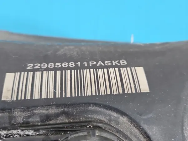 Tanque AdBlue OEM 5Q0131969L para Skoda Superb III 2.0 TDI image 3