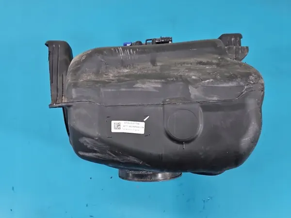 Tanque AdBlue OEM 5Q0131969L para Skoda Superb III 2.0 TDI image 6