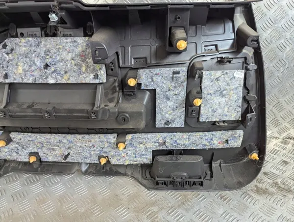 Garniture de coffre avec bouton Opel Grandland X OEM YP00036177 image 9