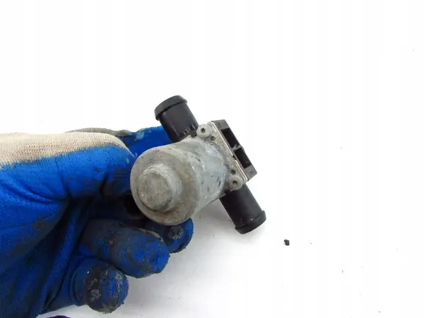 MERCEDES W213 W253 W204 W447 W164 Elettrovalvola Pompa Acqua A0005062864 image 4