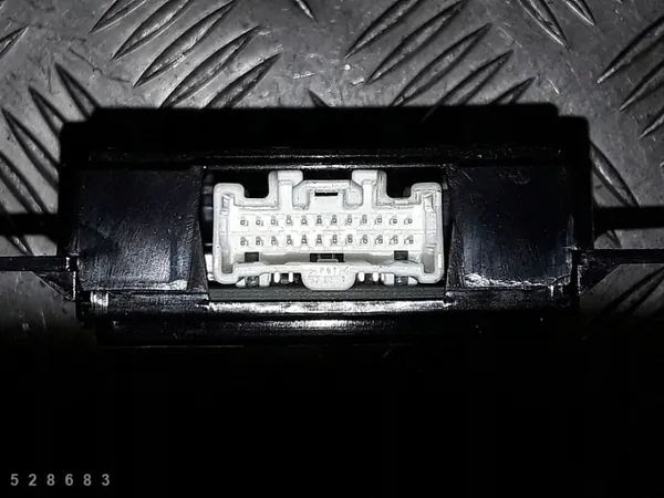 2008 Mitsubishi Outlander ECU 8785A004 image 4