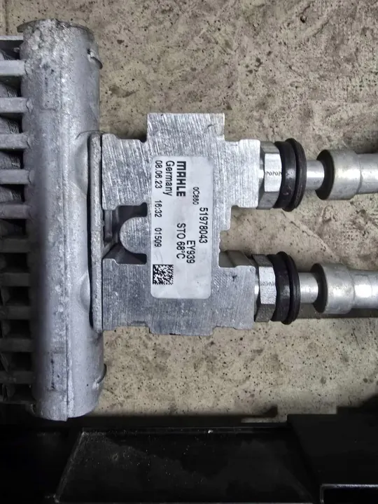 Refroidisseur d'huile OEM NZ817001 pour Fiat Ducato image 3