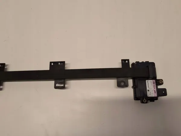 KIA Jalankulkijansuojain OEM 50994-00000 image 5