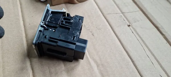 Audi Handbremsknopf 4K0927225B image 3