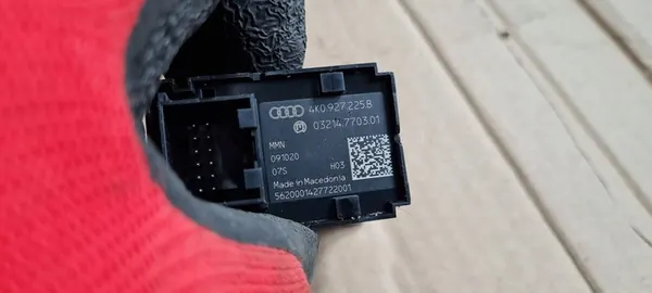 Audi Handbremsknopf 4K0927225B image 7