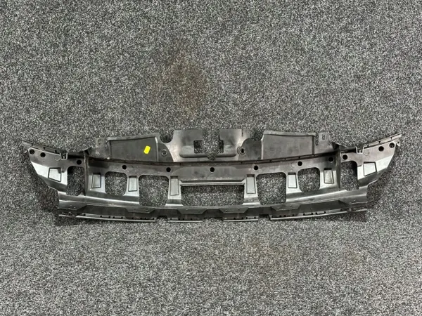 Ford Kuga III 2023 Voor grille OEM LV4B17E778V image 4