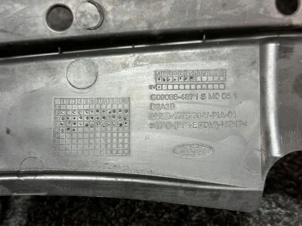 Ford Kuga III 2023 Voor grille OEM LV4B17E778V image 5