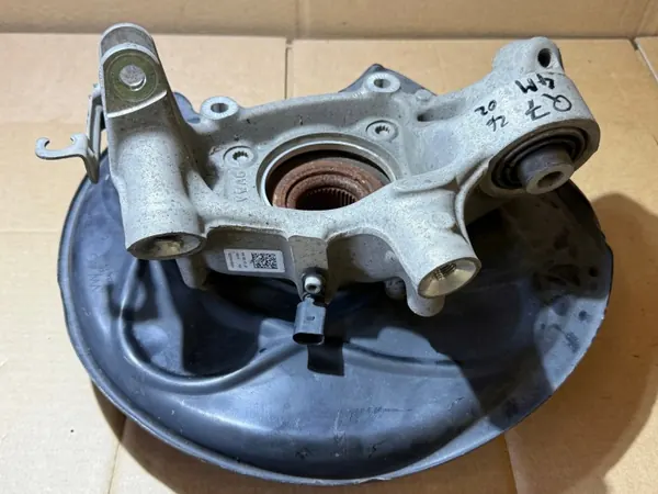 Audi Q7 4M vänster baknav OEM 4M0505459C image 6