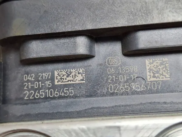 Pompe ABS OEM S26279059 pour Renault Arkana Captur II image 4