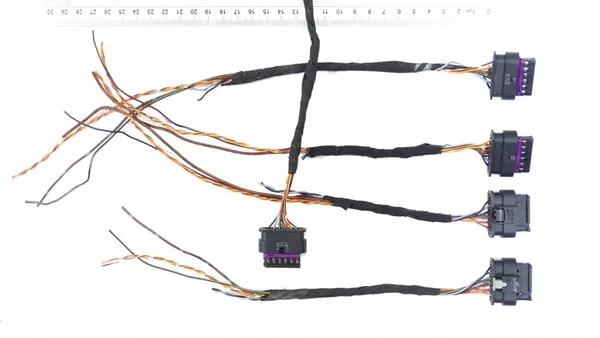 VW Audi Stecker 4F0973706 image 3