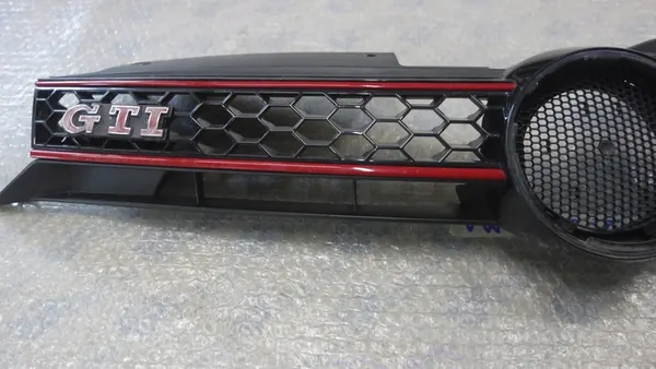 VW GOLF VI GTI Grille 5K0853651A image 8